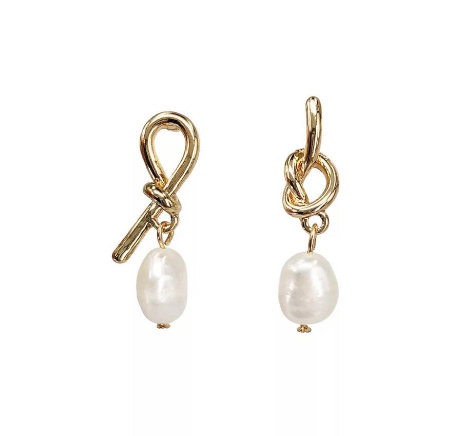 Laurina Pearl Drop Earring